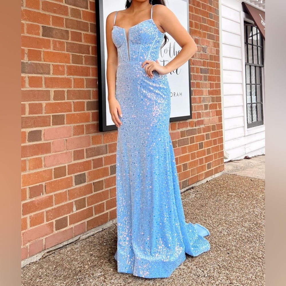 Beautiful Sherri Hill formal dress